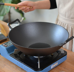 36cm Cast Iron Wok with Wooden Lid