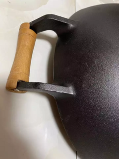 Household Cast Iron Wok Large With Wooden Handle